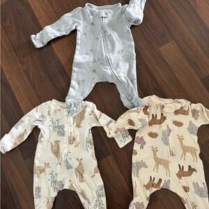 Carter’s Newborn Footed Onesies